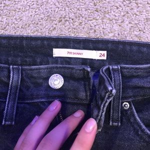 Levi 711 skinny jeans